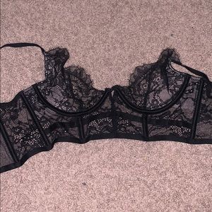 Victoria’s Secret Sexy underlined Demi bra 32c